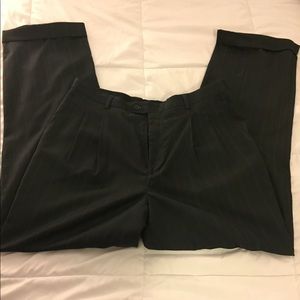 🎉🎉🎉🎉men’s Bertucci dress striped pants